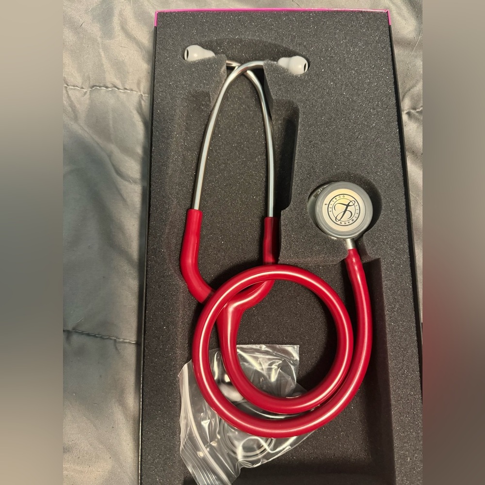 Littmann Classic III Stethoscope! Brand new.